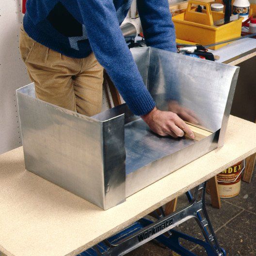 Pliage du zinc sur mesure dans notre atelier